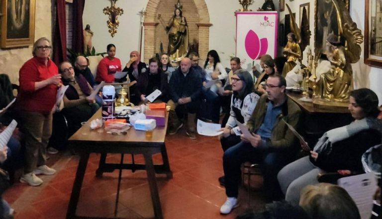 Un espacio de acogida para cuidar las heridas de la precariedad laboral